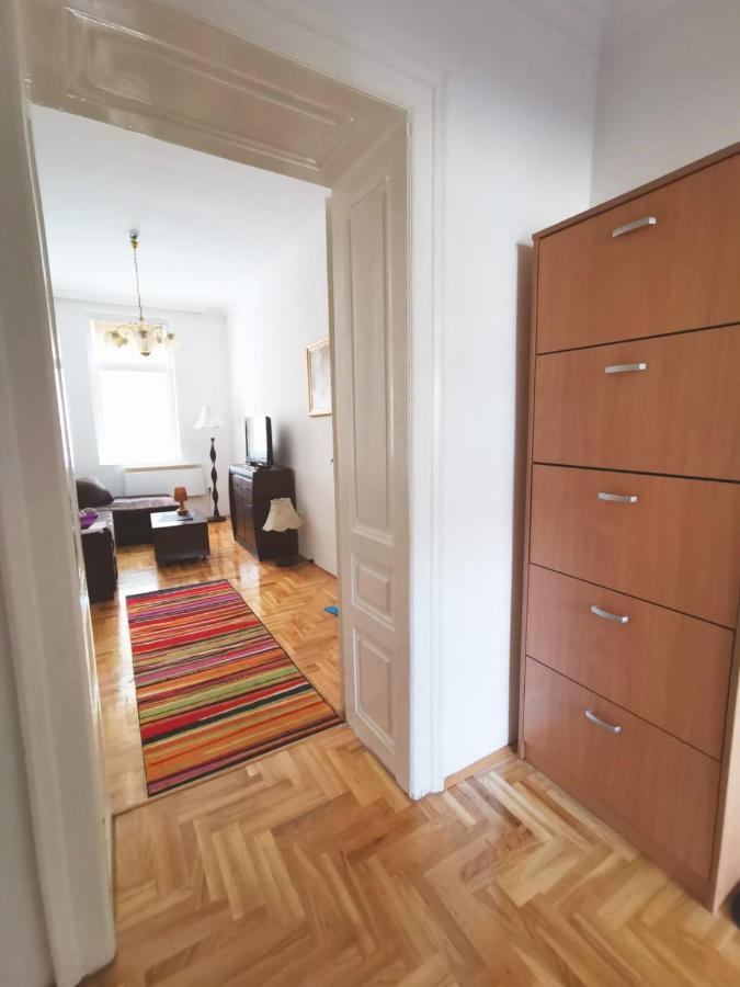 Centrum Sarajevo Bagian luar foto